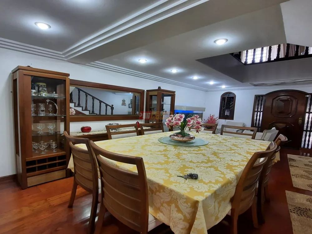 Sobrado, 3 quartos, 242 m² - Foto 4