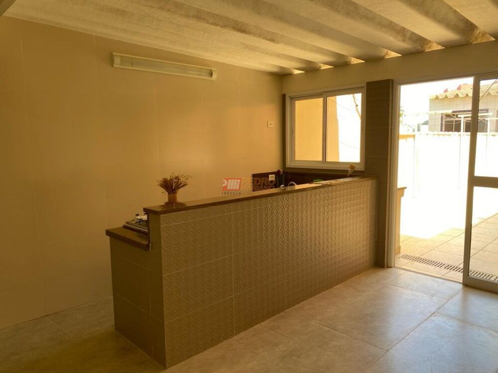 Sobrado, 3 quartos, 259 m² - Foto 4