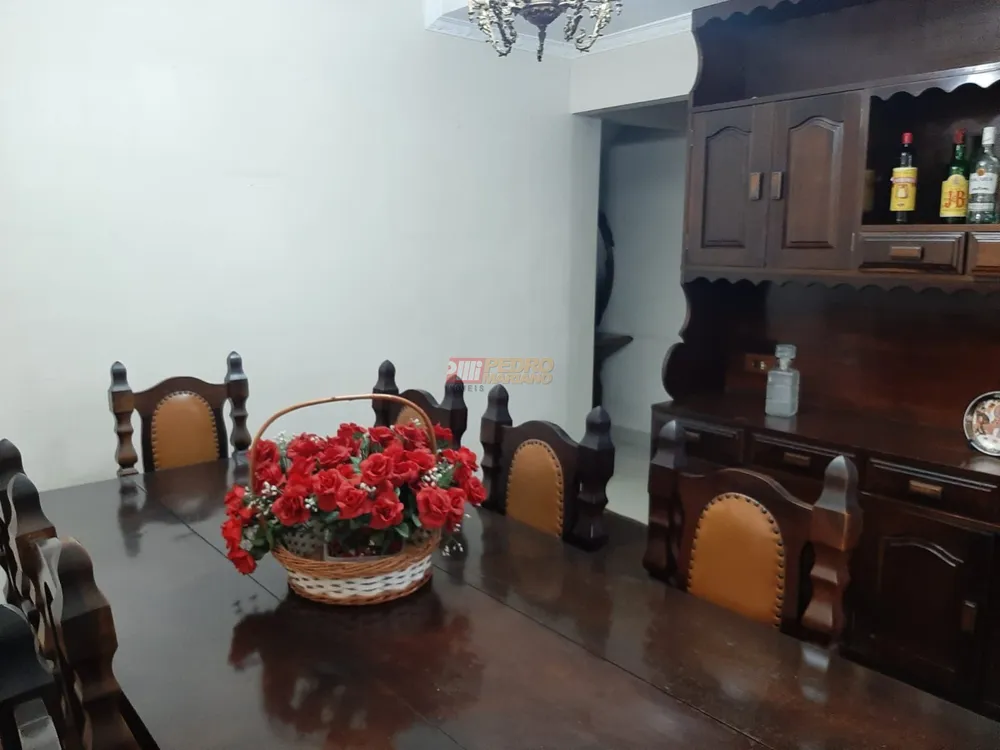 Casa, 4 quartos, 264 m² - Foto 1
