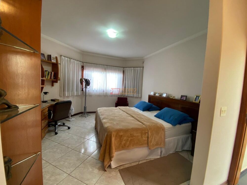 Sobrado à venda com 4 quartos, 416m² - Foto 3