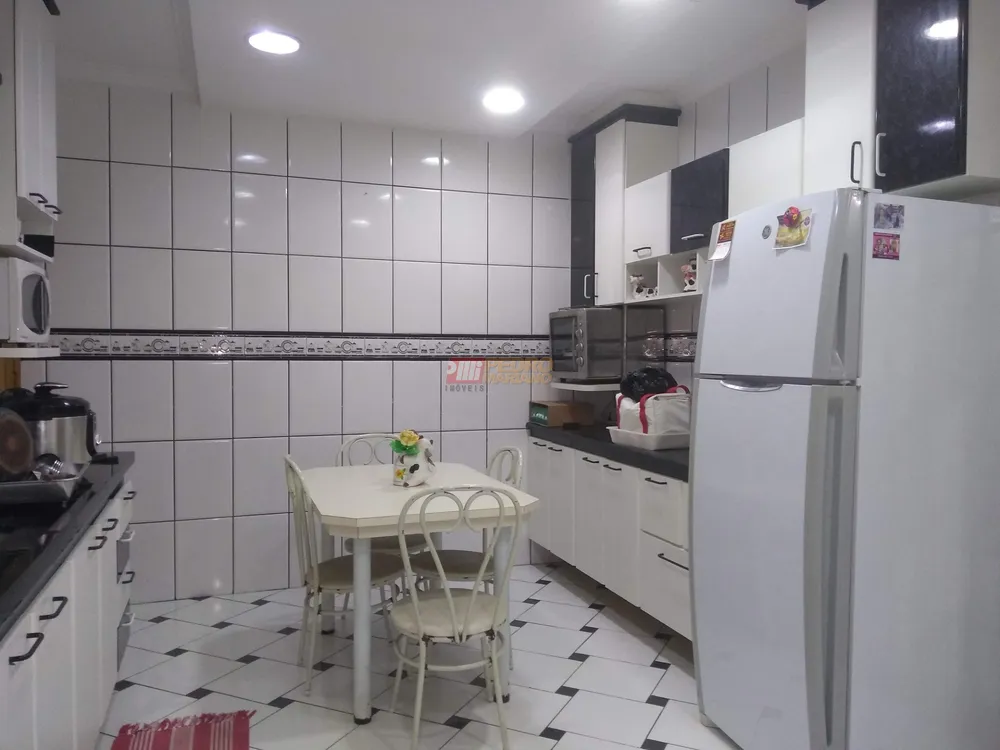 Sobrado, 3 quartos, 330 m² - Foto 2