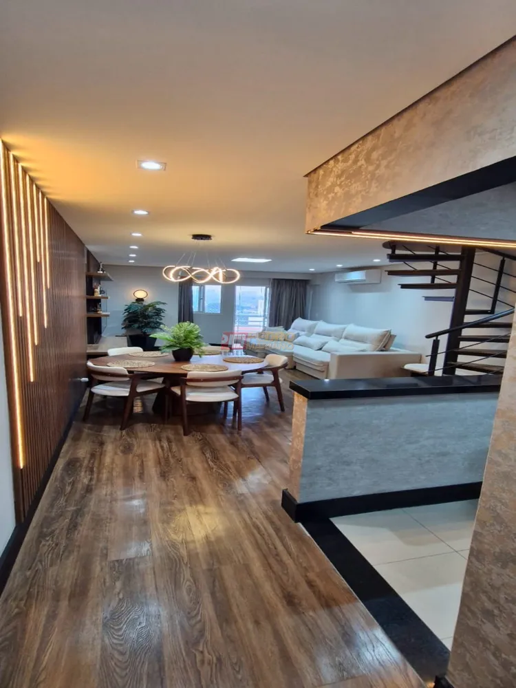 Cobertura, 3 quartos, 307 m² - Foto 1