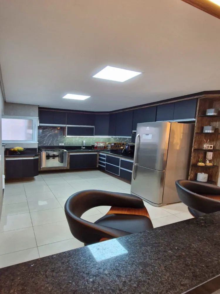 Cobertura, 3 quartos, 307 m² - Foto 7
