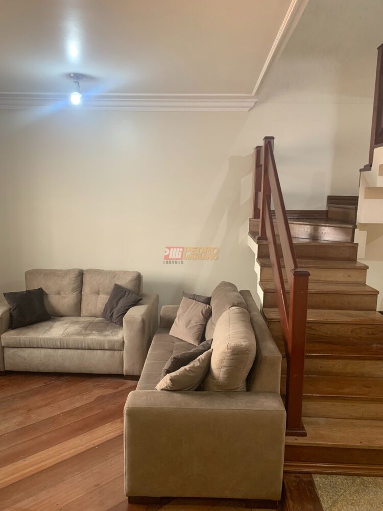 Sobrado à venda com 3 quartos, 210m² - Foto 2