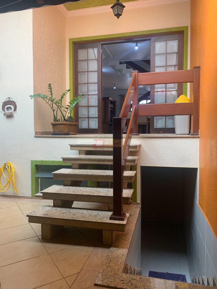 Sobrado à venda com 3 quartos, 210m² - Foto 14