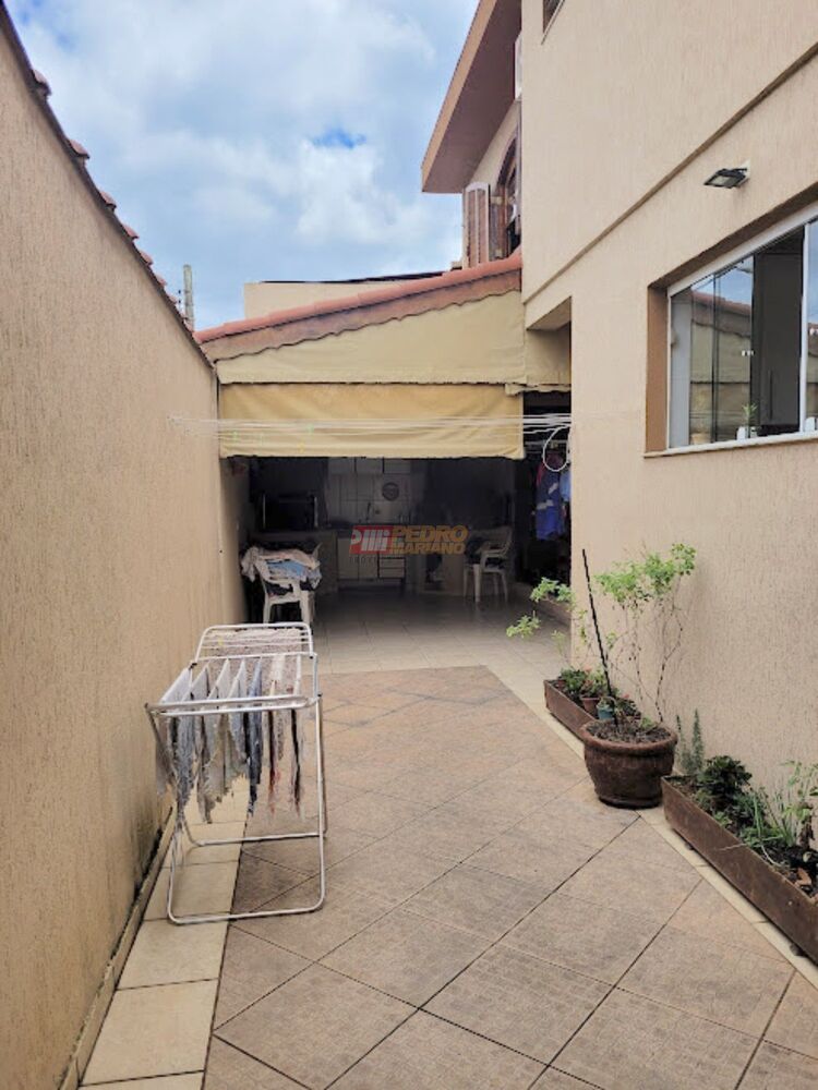 Sobrado à venda com 3 quartos, 240m² - Foto 7