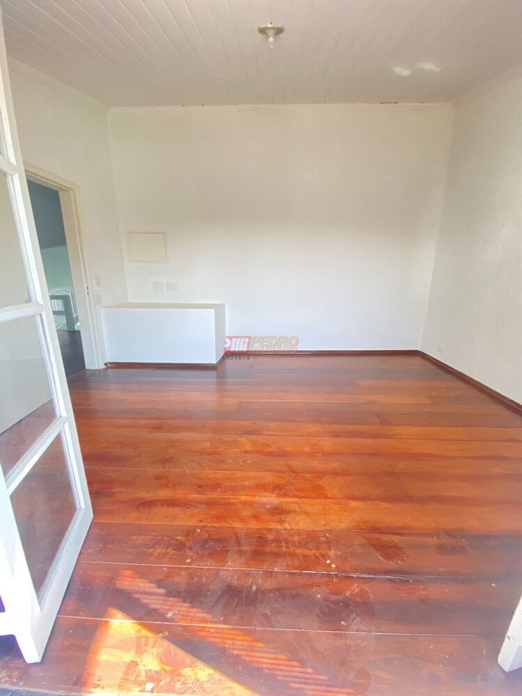 Casa à venda e aluguel com 3 quartos, 373m² - Foto 2