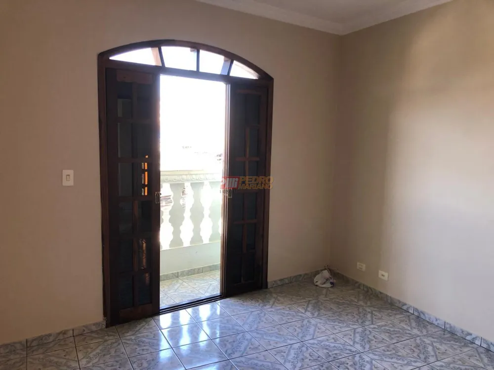 Sobrado, 3 quartos, 215 m² - Foto 2