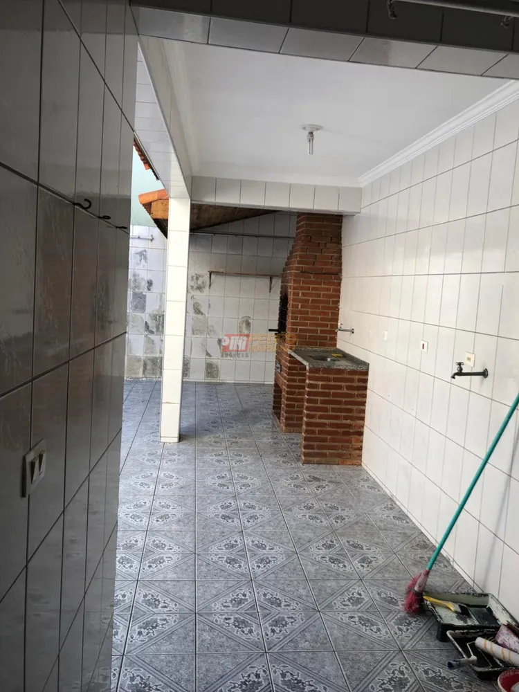 Sobrado, 3 quartos, 215 m² - Foto 1