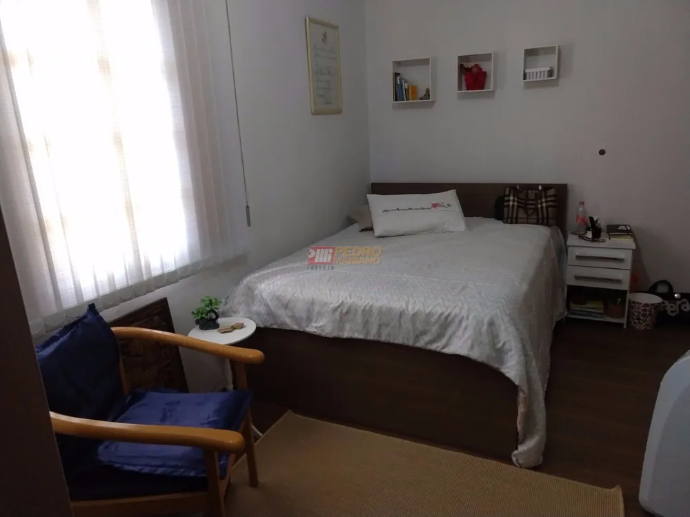 Casa, 4 quartos, 189 m² - Foto 2