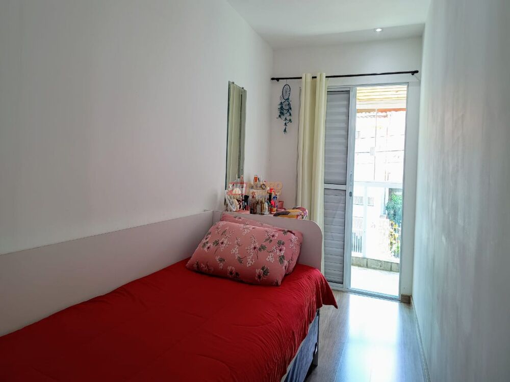 Sobrado à venda com 3 quartos, 128m² - Foto 4