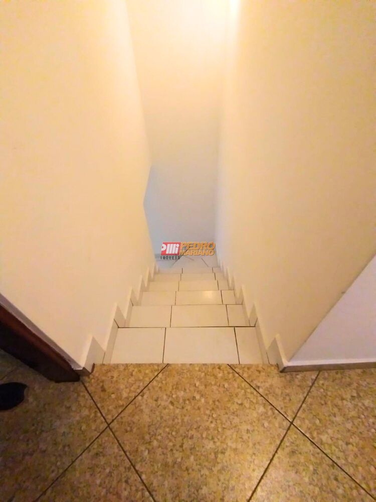 Casa, 5 quartos, 230 m² - Foto 2