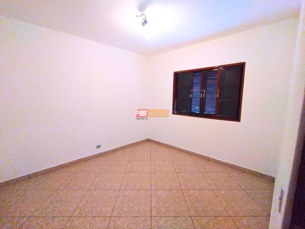 Casa, 5 quartos, 230 m² - Foto 3