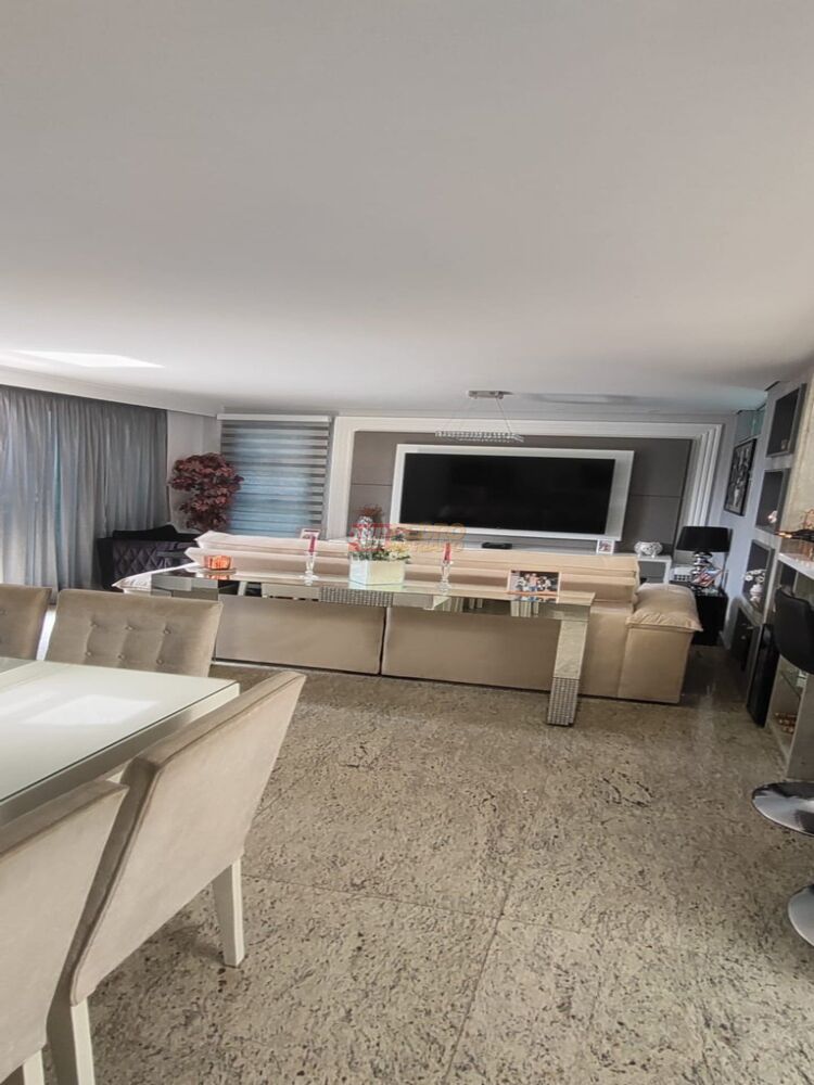 Sobrado à venda com 4 quartos, 174m² - Foto 1