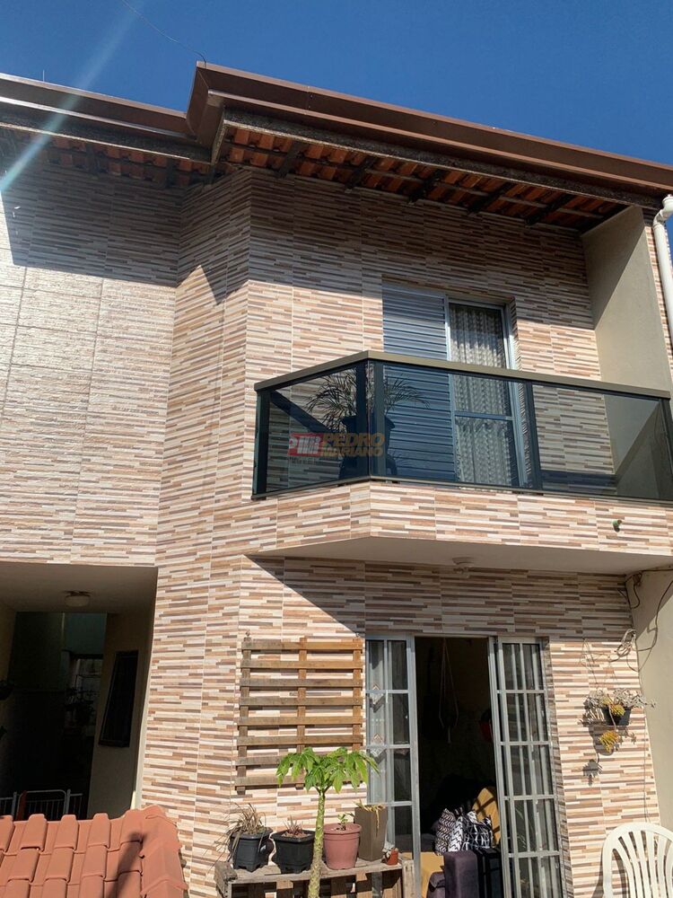 Sobrado, 4 quartos, 181 m² - Foto 1