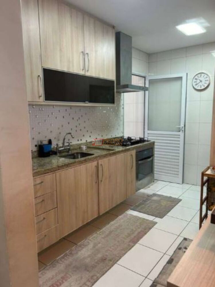 Apartamento à venda com 3 quartos, 96m² - Foto 6