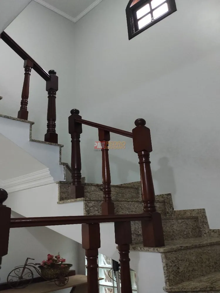 Sobrado, 4 quartos, 230 m² - Foto 2