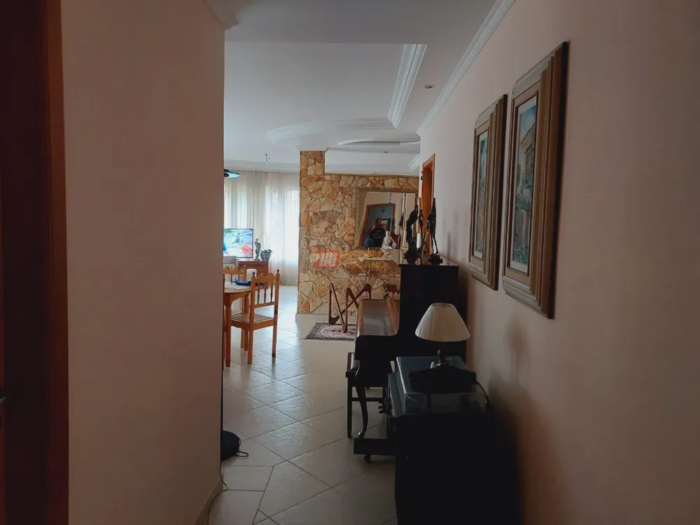 Casa, 3 quartos, 201 m² - Foto 3