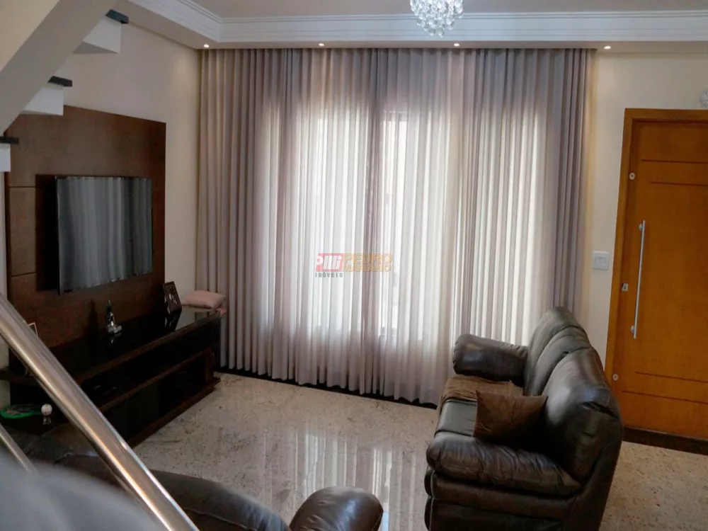 Sobrado, 3 quartos, 247 m² - Foto 1