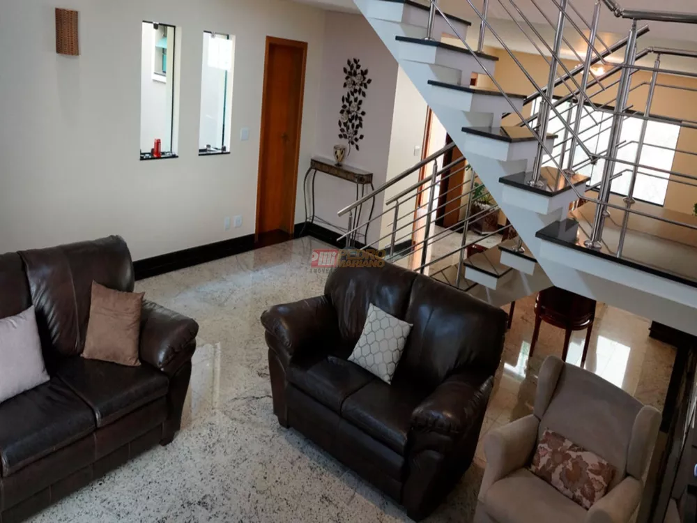 Sobrado, 3 quartos, 247 m² - Foto 2