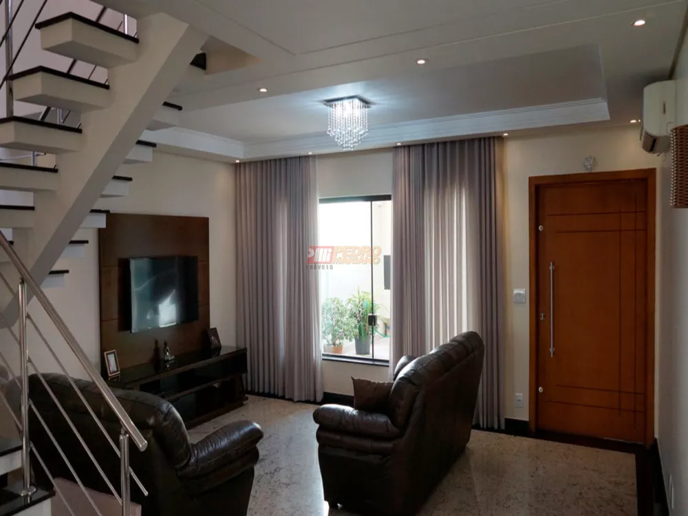 Sobrado, 3 quartos, 247 m² - Foto 3