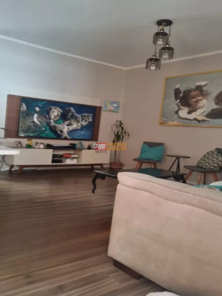 Sobrado à venda com 3 quartos, 201m² - Foto 1