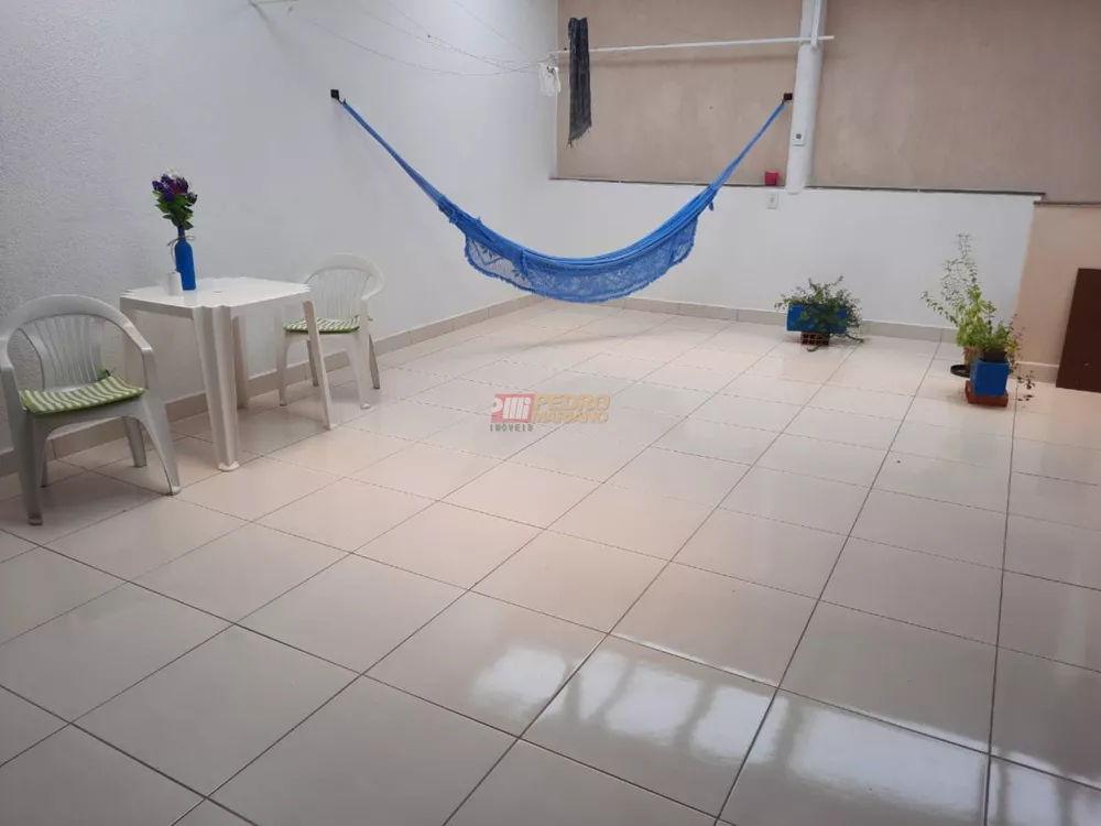 Casa, 3 quartos, 200 m² - Foto 1