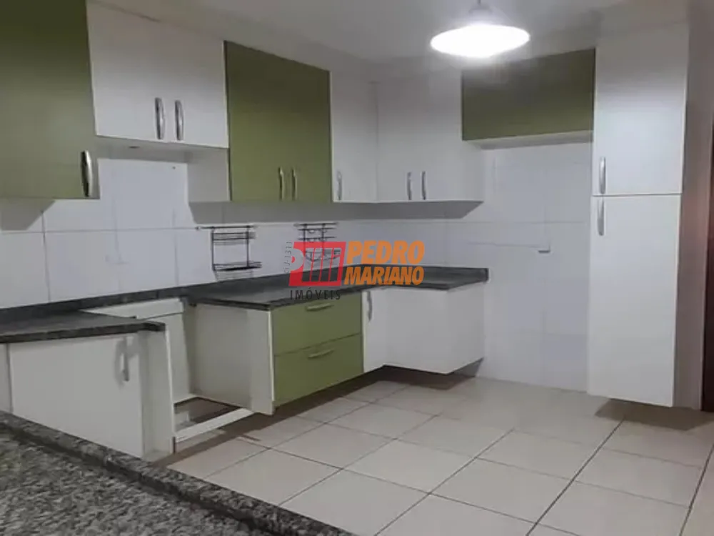 Sobrado, 3 quartos, 203 m² - Foto 2