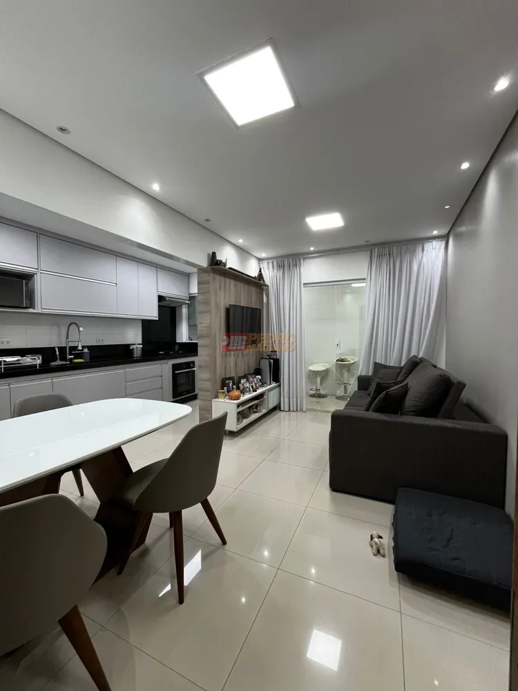 Apartamento, 3 quartos, 76 m² - Foto 2
