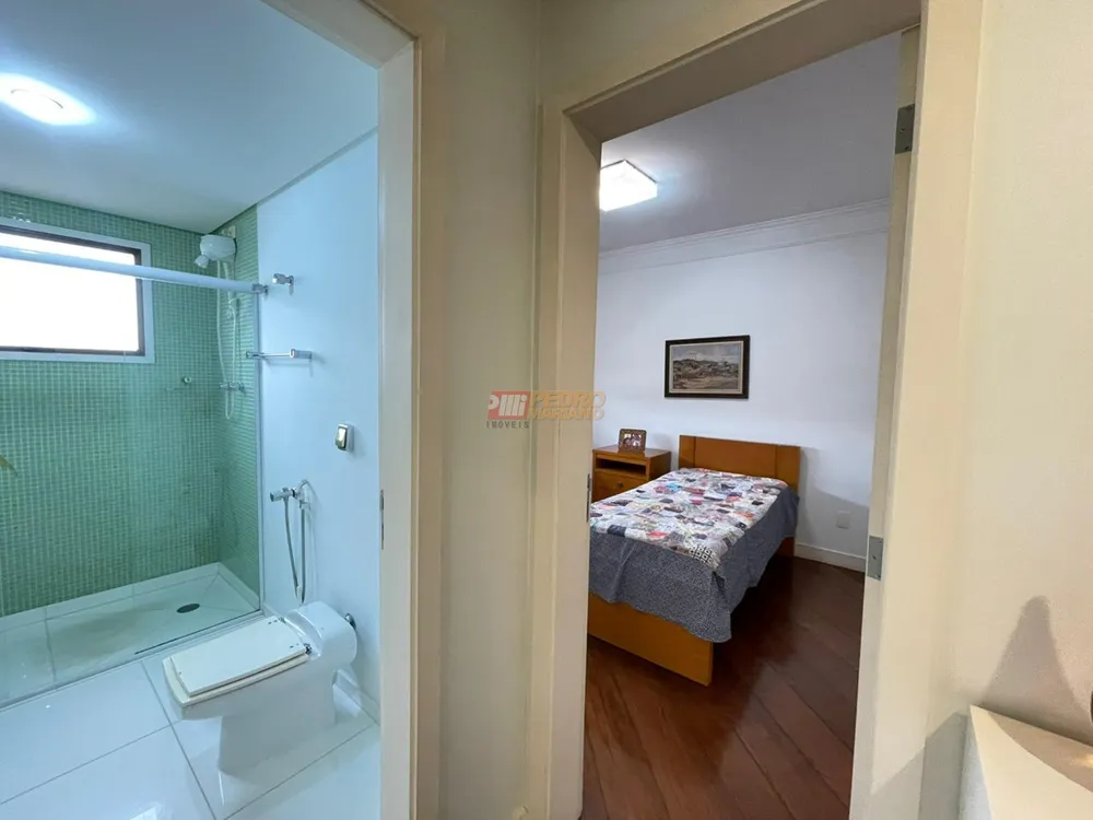 Apartamento, 3 quartos, 182 m² - Foto 2