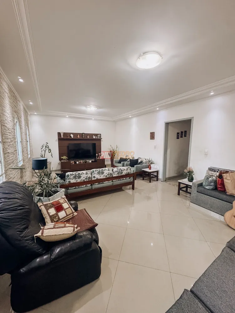 Sobrado, 5 quartos, 269 m² - Foto 2
