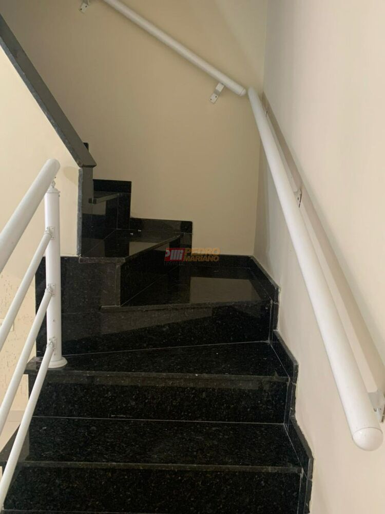 Sobrado à venda com 2 quartos, 119m² - Foto 3