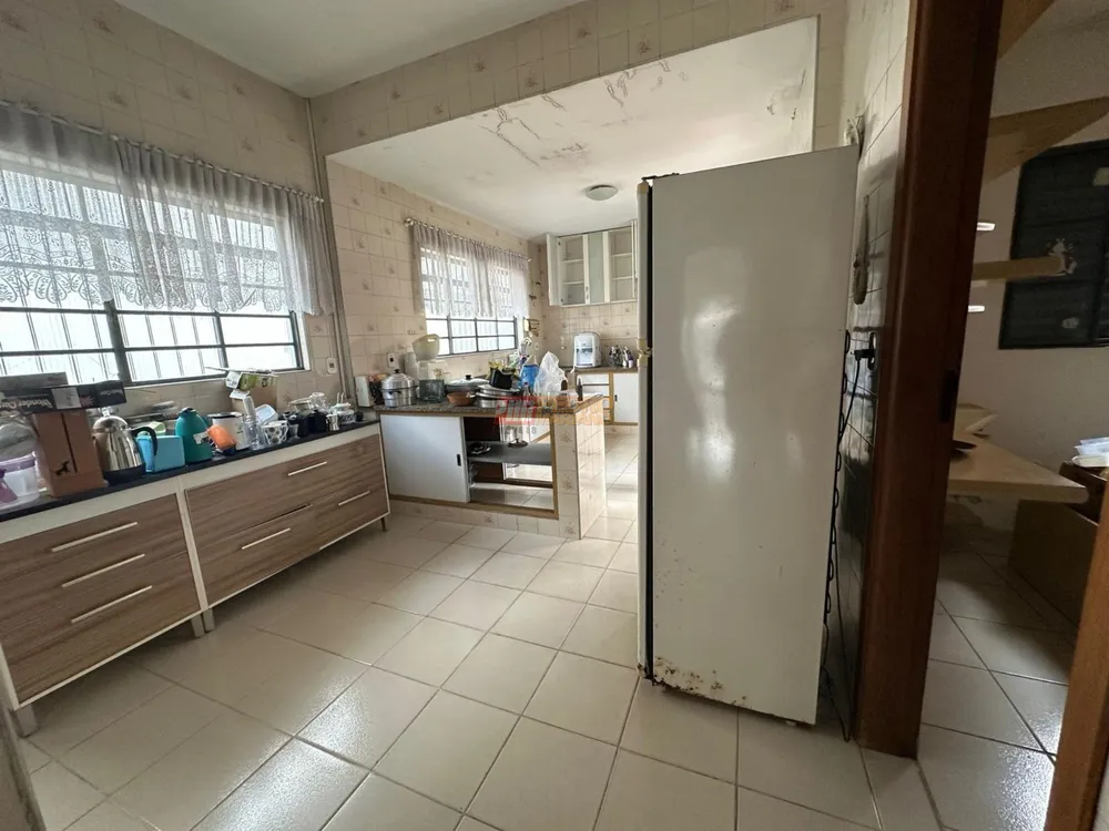 Casa, 5 quartos, 260 m² - Foto 6
