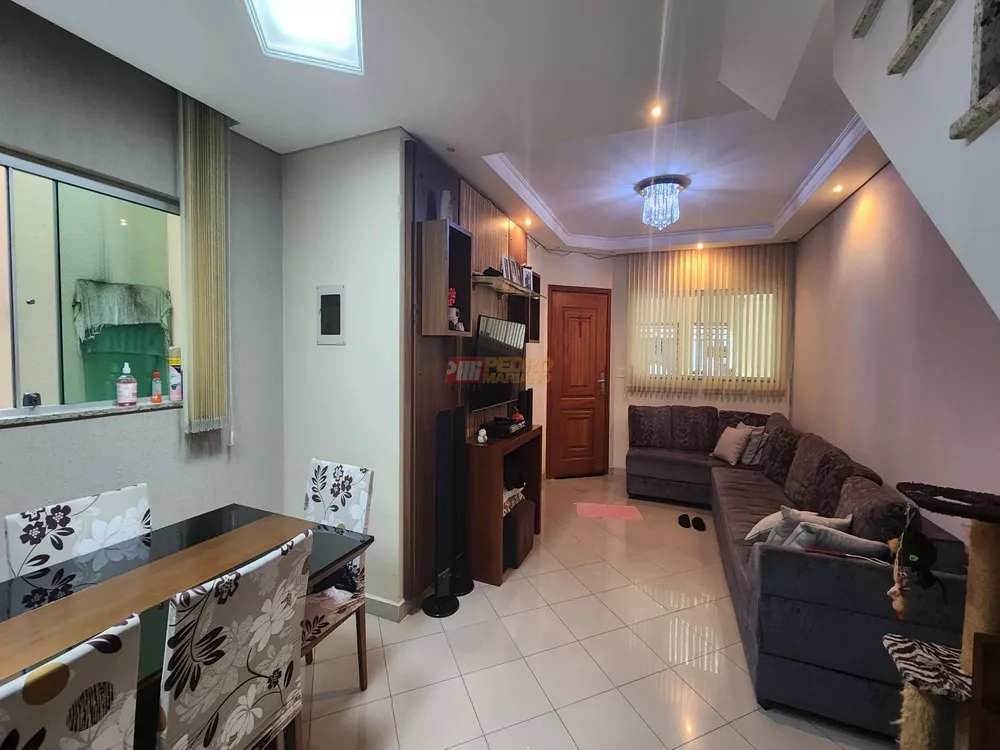 Sobrado, 3 quartos, 214 m² - Foto 1