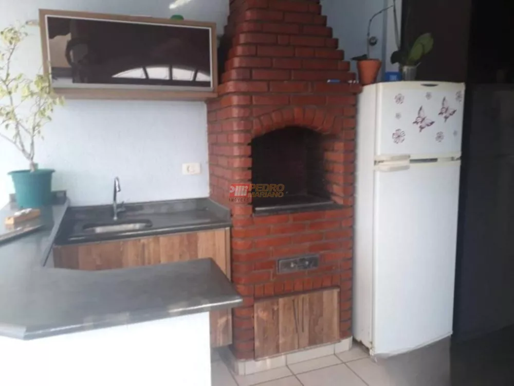 Sobrado, 3 quartos, 209 m² - Foto 2