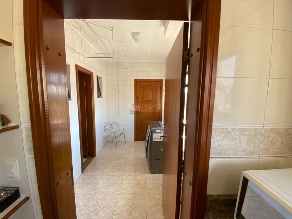 Apartamento à venda com 4 quartos, 185m² - Foto 13