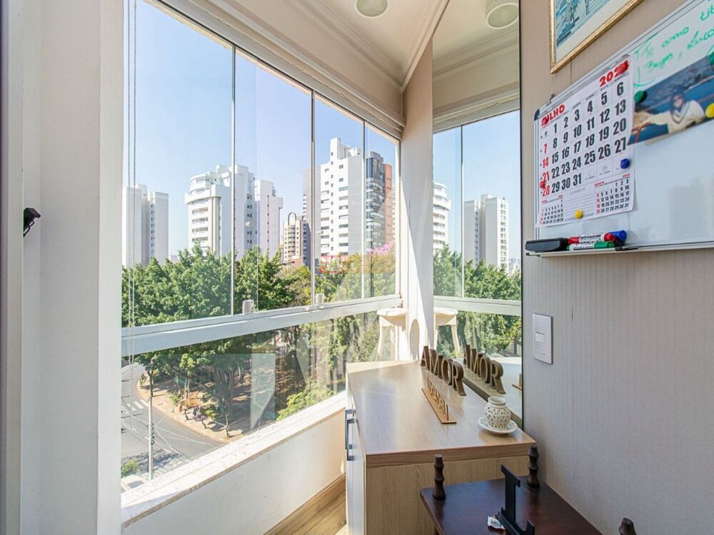 Apartamento à venda com 3 quartos, 177m² - Foto 6