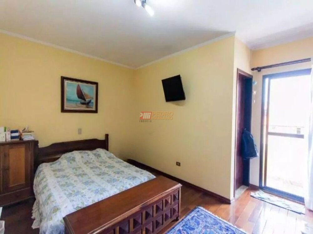 Sobrado à venda com 3 quartos, 189m² - Foto 1