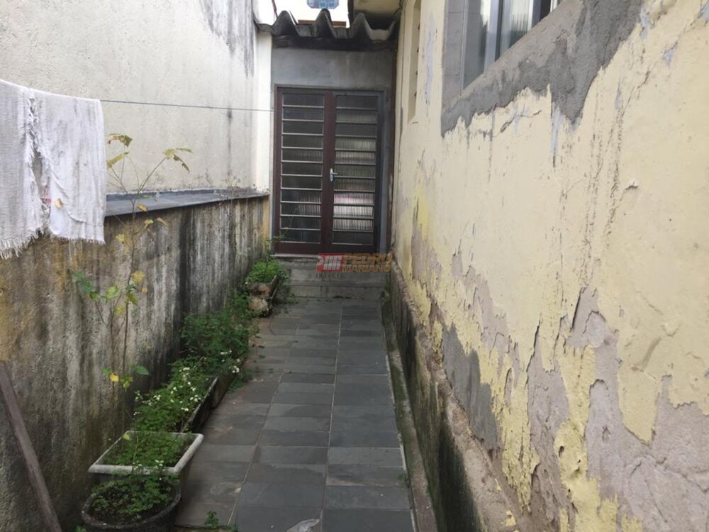Casa à venda com 5 quartos, 199m² - Foto 7