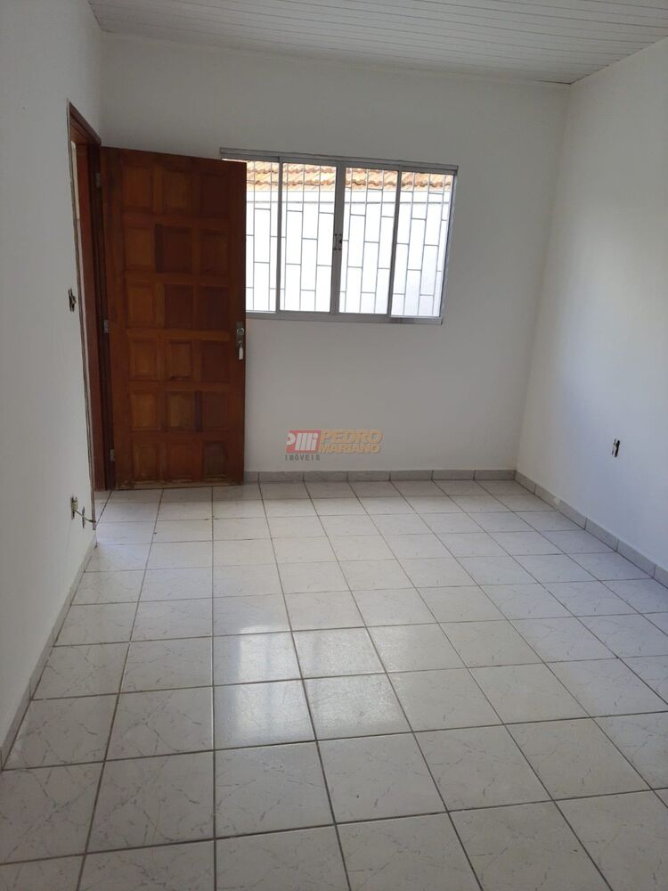 Casa à venda com 2 quartos, 82m² - Foto 4