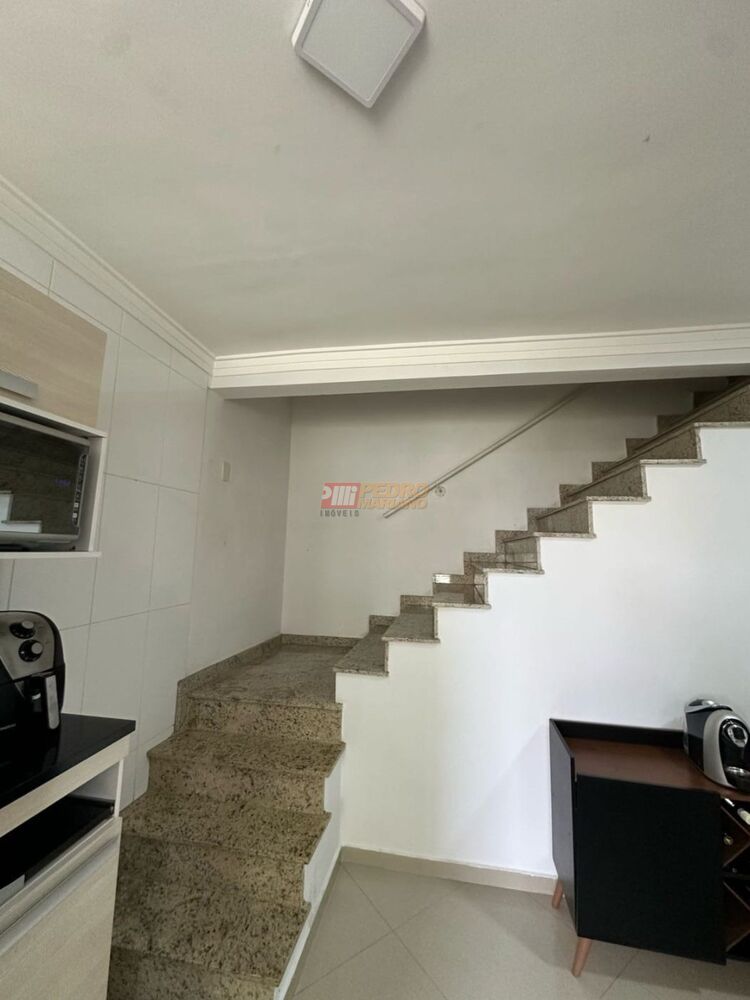 Cobertura à venda com 2 quartos, 125m² - Foto 4