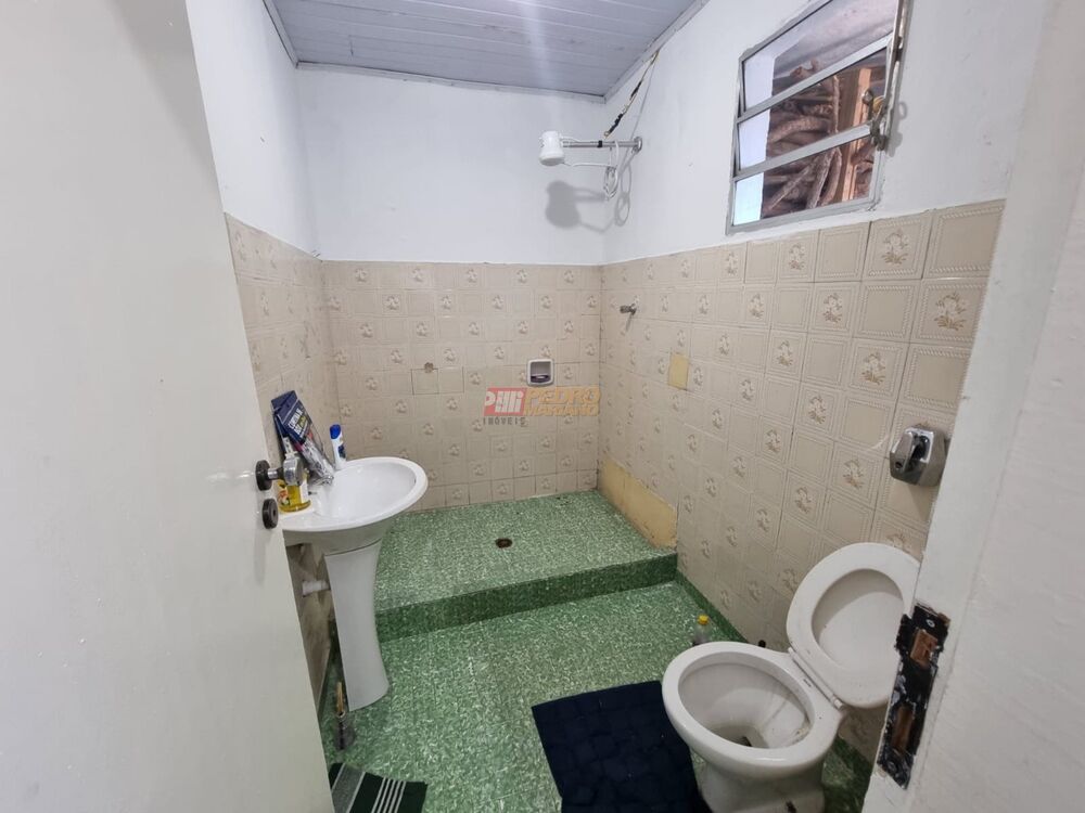 Casa à venda com 2 quartos, 214m² - Foto 3