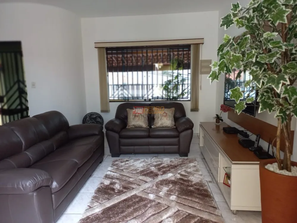Sobrado, 3 quartos, 275 m² - Foto 1