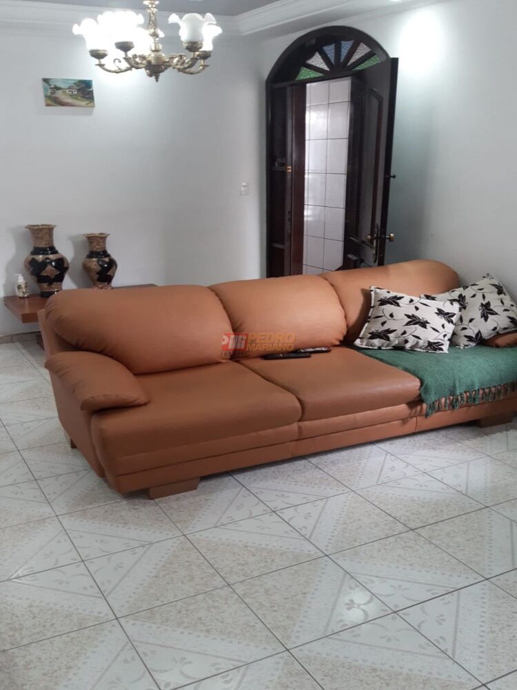 Sobrado à venda com 3 quartos, 230m² - Foto 1