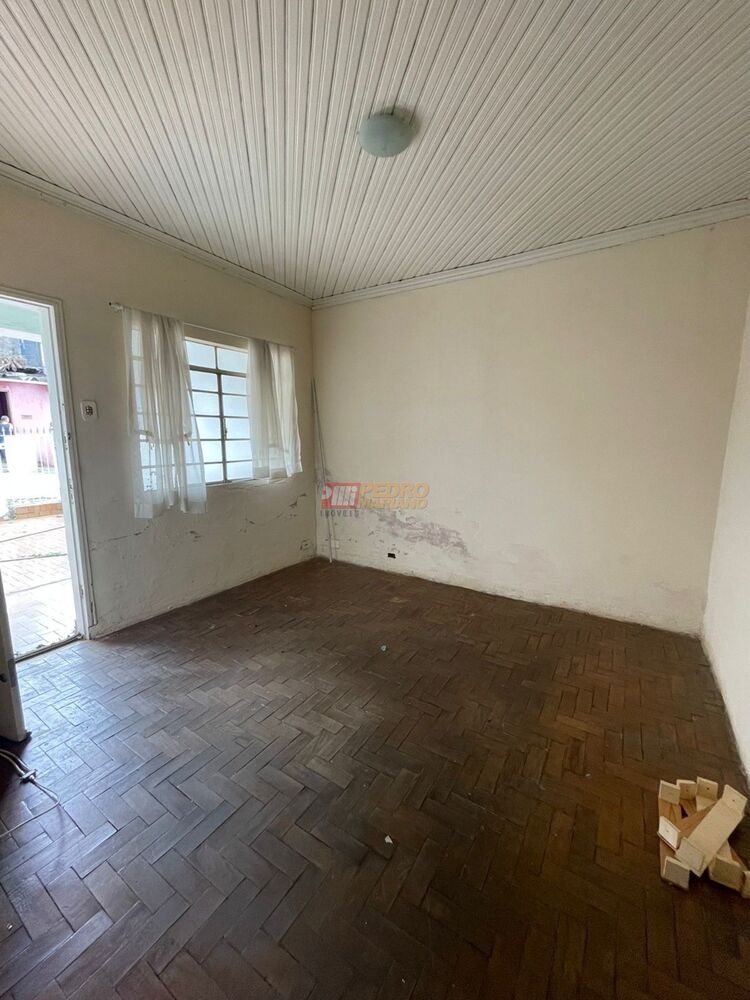 Casa à venda com 3 quartos, 95m² - Foto 1