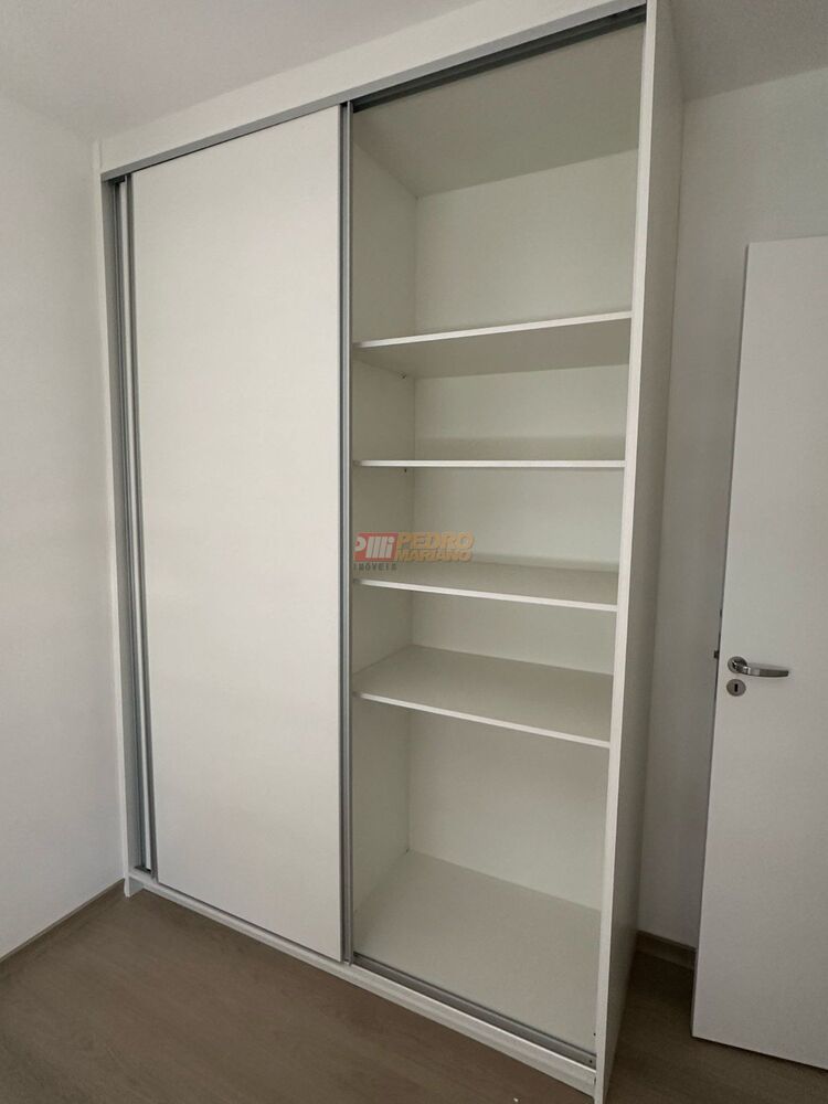 Apartamento à venda com 2 quartos, 67m² - Foto 5