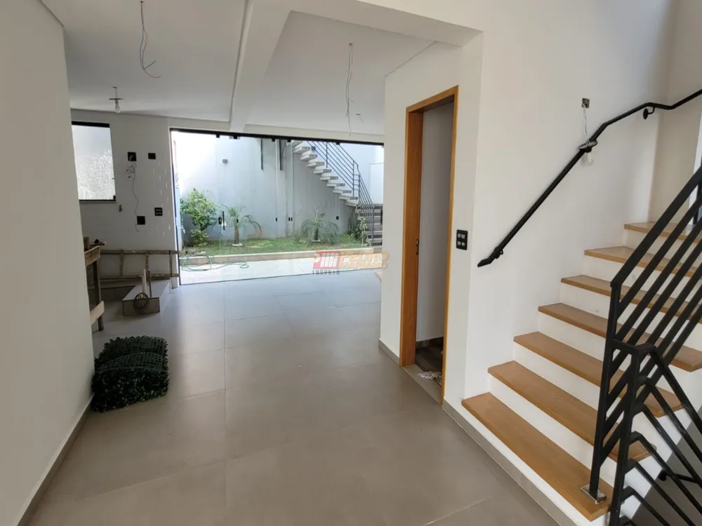 Sobrado, 3 quartos, 220 m² - Foto 2