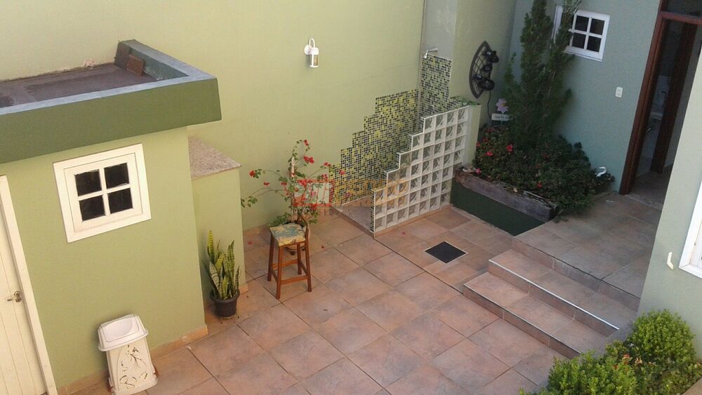 Sobrado, 3 quartos, 310 m² - Foto 2
