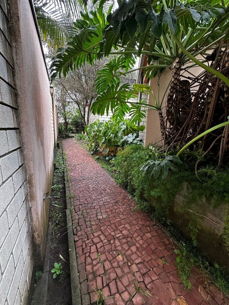 Casa à venda com 3 quartos, 219m² - Foto 15