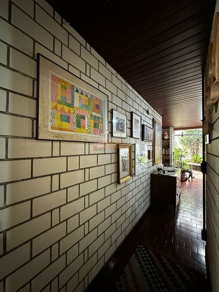 Casa à venda com 3 quartos, 219m² - Foto 8